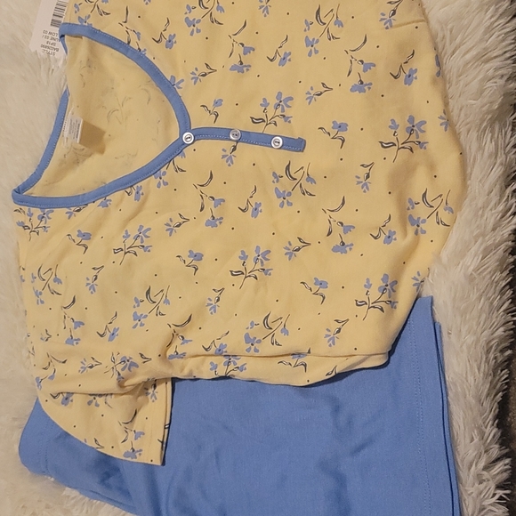 Claudal 2 piece pajama set - Picture 1 of 4